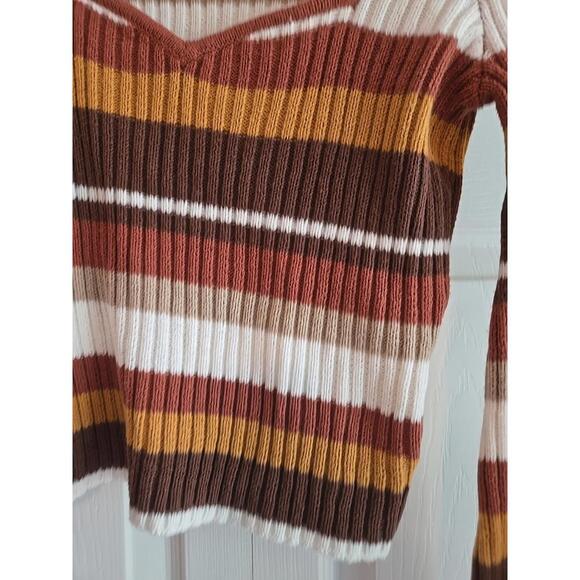 Holister  Knit Crop ribbed Sweater Tank Retro Flare Arms Medium Stripes - Picture 3 of 6